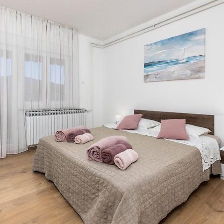 Apartman Nora Mucici Exteriér fotografie